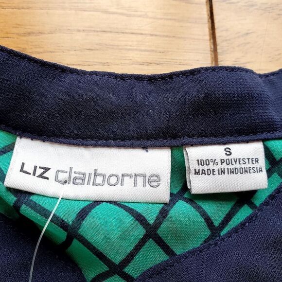 🔹️🔺️Liz Claiborne Green Windowpane Buttoned Long Sleeve Top Small - Picture 9 of 11